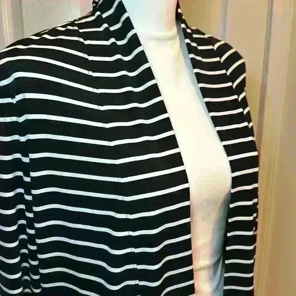 Chico's Size 0 (same as size 4/6) Striped Open Front Poly/Spandex Cardigan - Picture 3 of 12